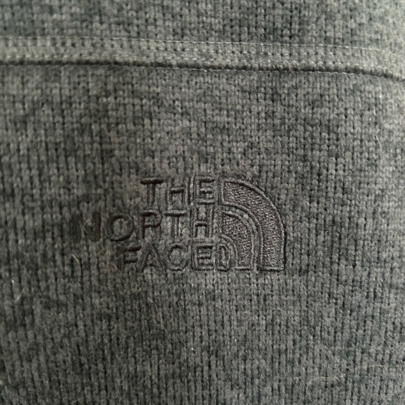 Charcoal Gray North Face 1/2 Zip Sweater Fleece - Picture 3 of 4